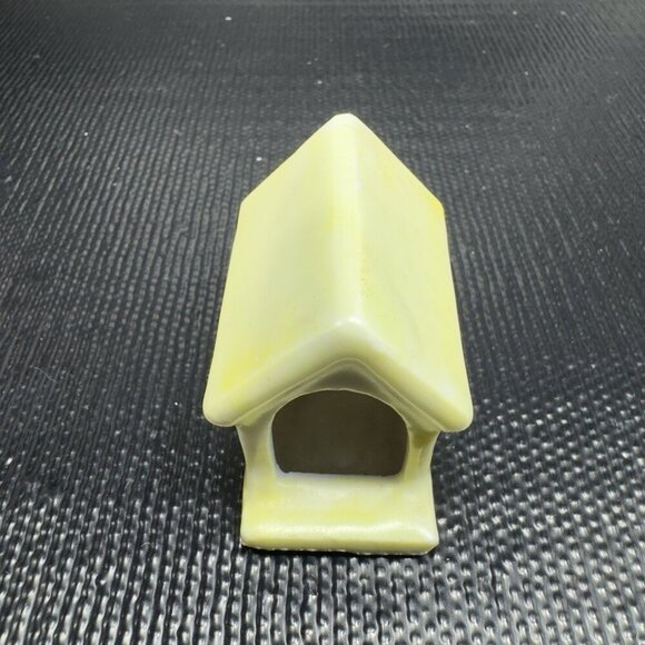 Vintage Japan Pottery Stoneware Miniature Doll House Dogs House Figurine Yellow - Picture 10 of 12